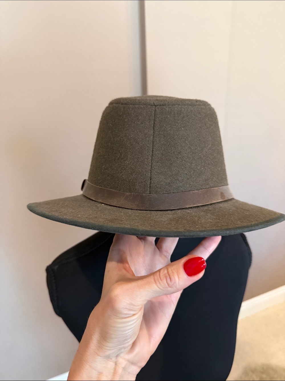 Men's Olive Green Felt Fedora Hat - Picture 3 of 4